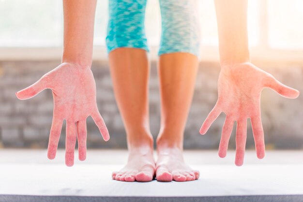 Jak skutecznie zadbać o stopy, aby uniknąć problemów z odciskami?