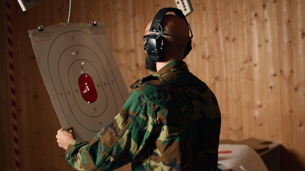 Jak wybrać idealny kolimator dla początkującego strzelca?